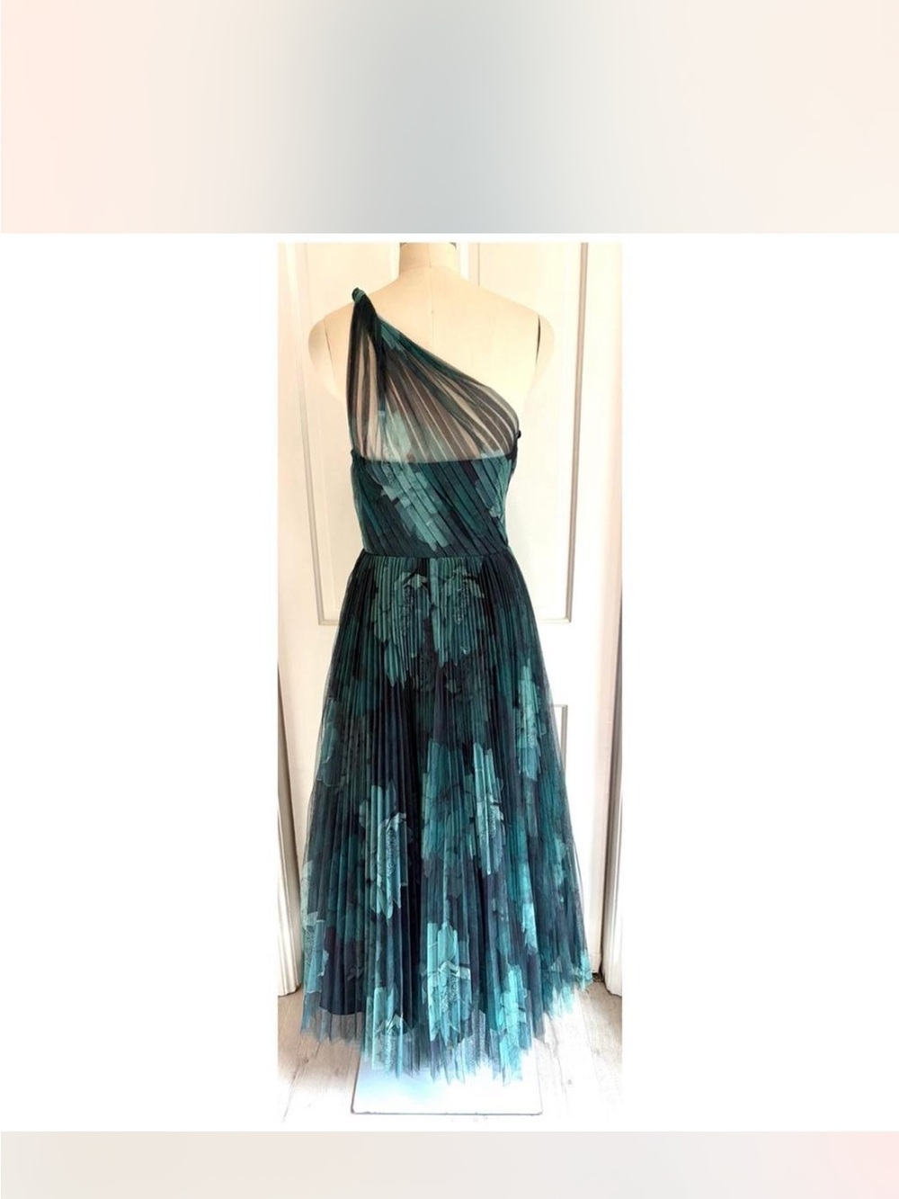 Hutch One-Shoulder Emerald Green Floral Tulle Gown - Picture 3 of 4